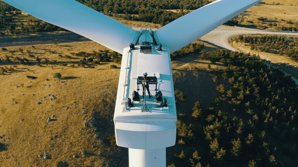 Enerjisa Wind Turbine DJ Experience – aerial view of the DJ rig on the turbine nacelle
